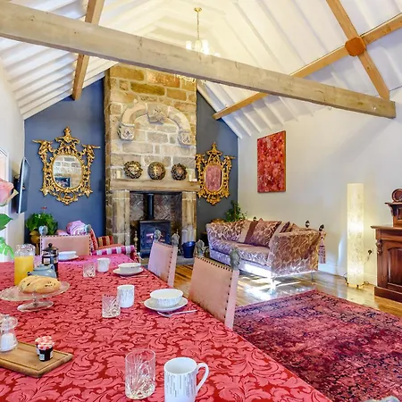 Holiday home Lady De Seton - Uk31956 *
