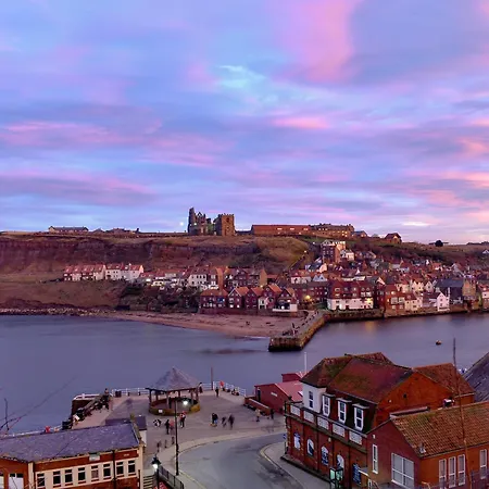 Lady De Seton - Uk31956 Staithes